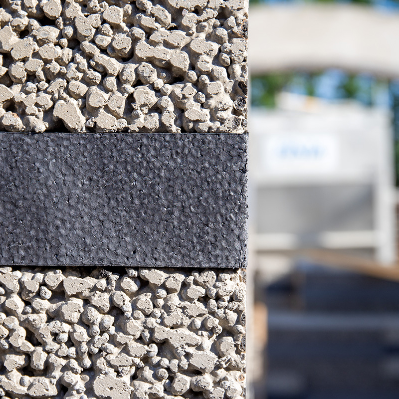 Isolerblock på en byggnadsplats.