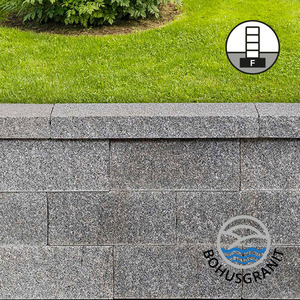 Granit Bobus i grått – mursten till friliggande murar