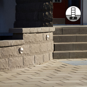 Compac Cut Plus i brungrafit – mursten till friliggande murar