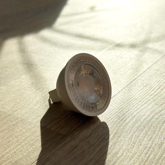 LightsOn spotlight GU5.3 350 lm dimbar (Varmvit)