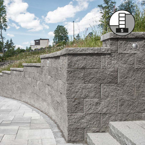 Compac i antracit – mursten till stödmurar