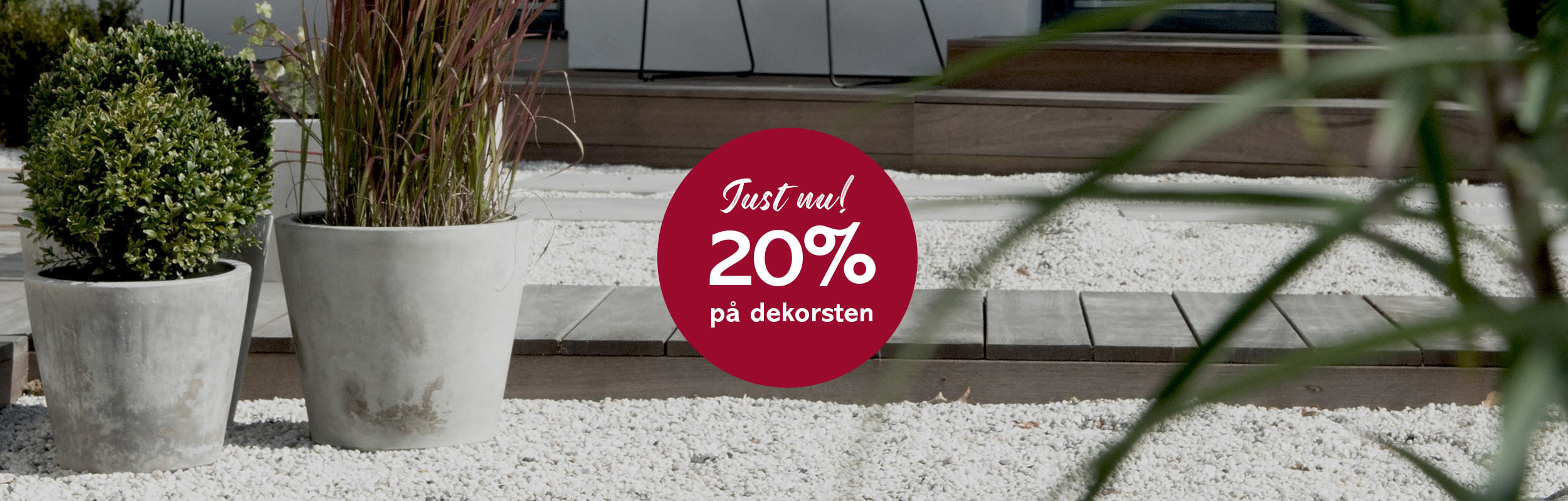 Dekosten med text i röd rund knapp – Just nu 20% på dekorsten
